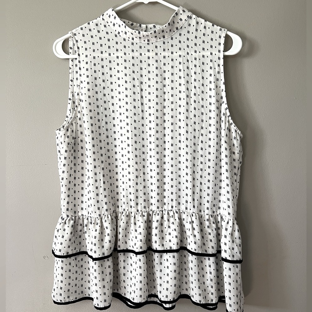 Ivanka Trump Sleeveless Top Blouse Black White Baby Doll Flowy